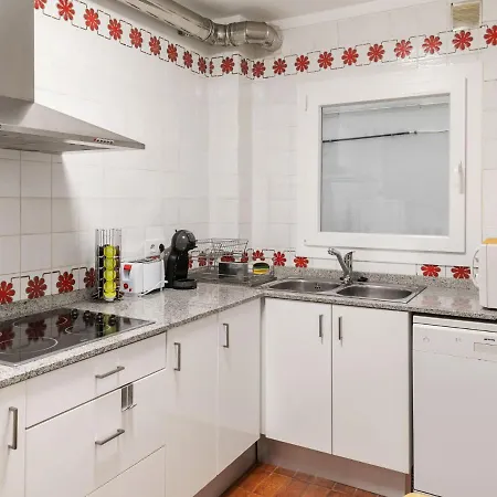 דירה Modern In With Balcony