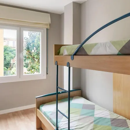 Modern In With Balcony דירה *
